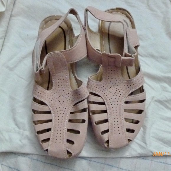 Jane Closet size 7 sandals - Picture 3 of 6